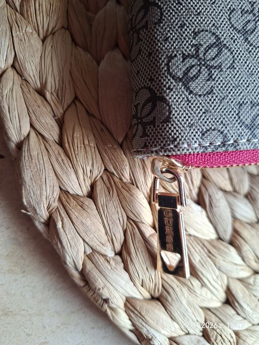 Дамски портмоне Guess