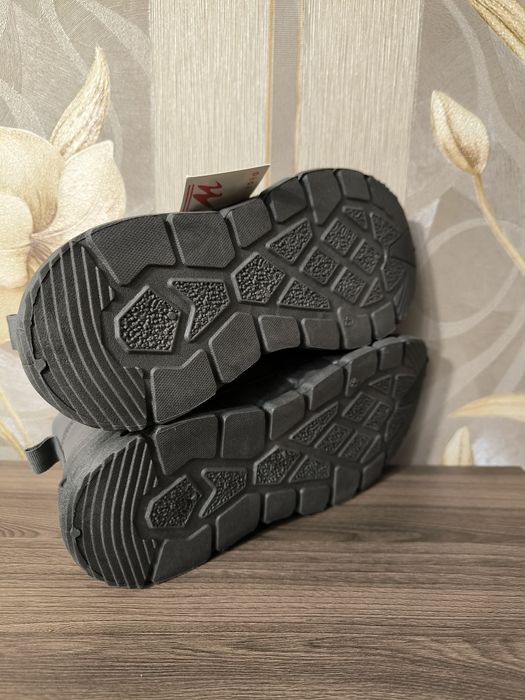 Мужские кроссовки