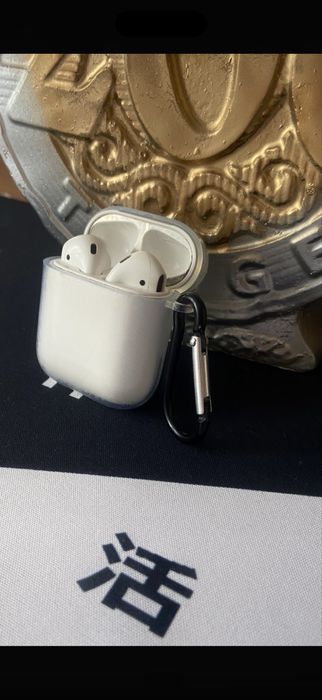 Продам AirPods 2