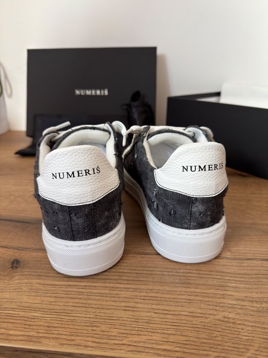 Adidași Numeris  marimea 40