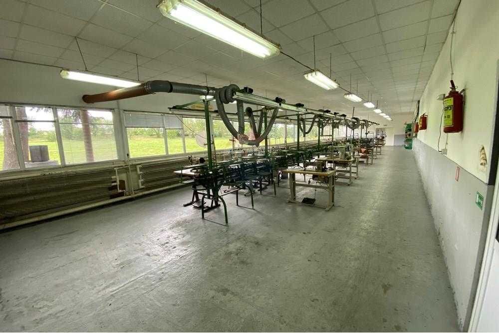 Продава се Промишлена сграда в с. Езерче, Област Разград - 8000 кв.м за 39 €/кв.м - Снимка #15