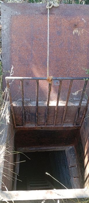 Продам в заподном погреб