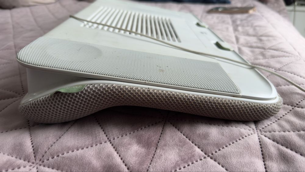 Охлаждаща подложка Logitech N700