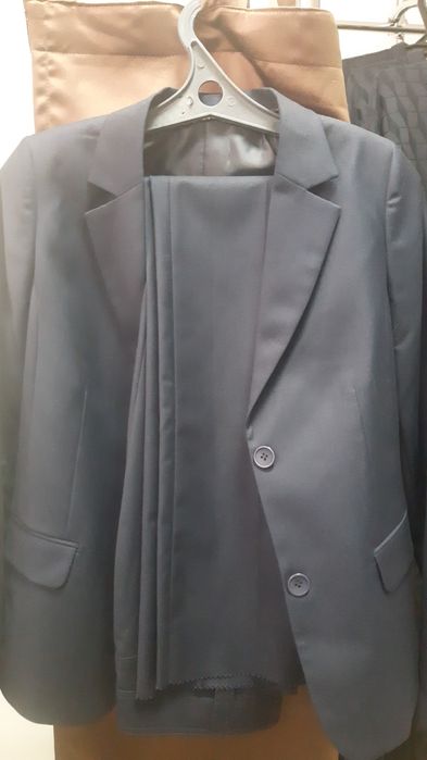 Школьная форма темно-синего цвета