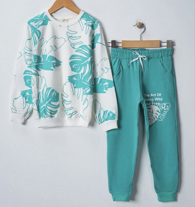 Compleu marimea 5-6 ani