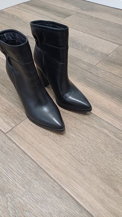 Естествена кожа Боти 38 номер