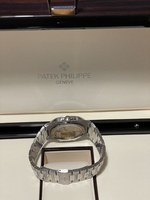 Часовник Patek Philippe Nautilus Power Reserve 5712/1A