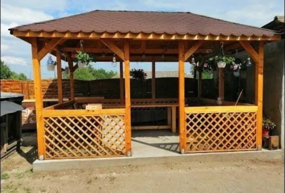 Foisoare, Terase, Cabane stil A-Frame si Case din structura de lemn