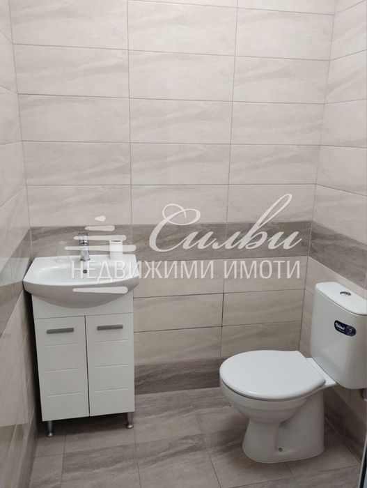 Дава се под наем Офис в Шумен, Пазара - 45 кв.м за 270.3 € - Снимка #4