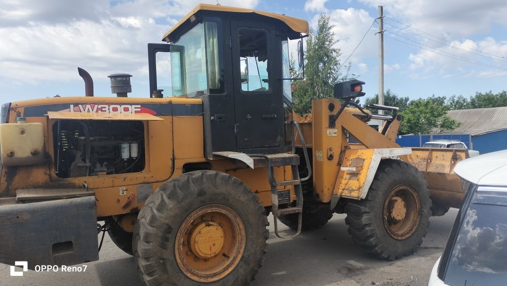 Продам погрузчик фронтальный 3 куб.