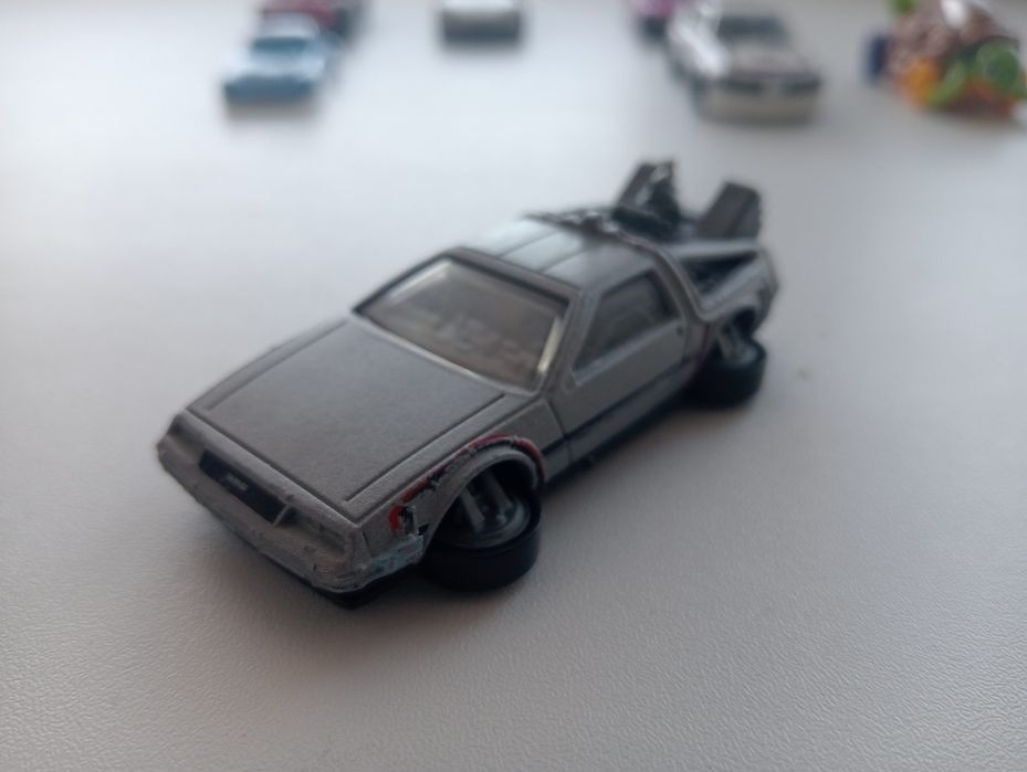 Продаю оригинал лего и хот вилс