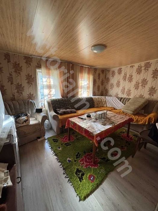 Едноетажна къща в Дебелец