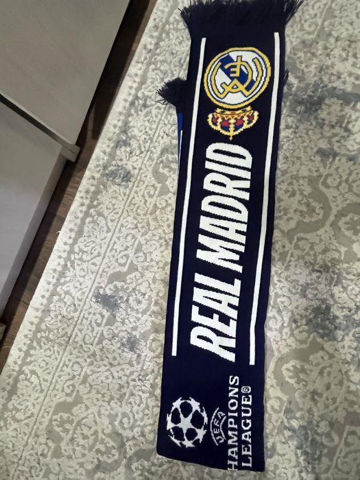 Продаю шарф Реал-Кайрат