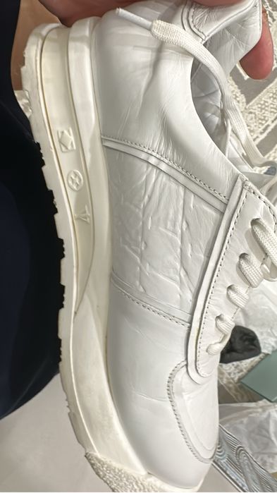 Кроссовки от фирмы ilvi