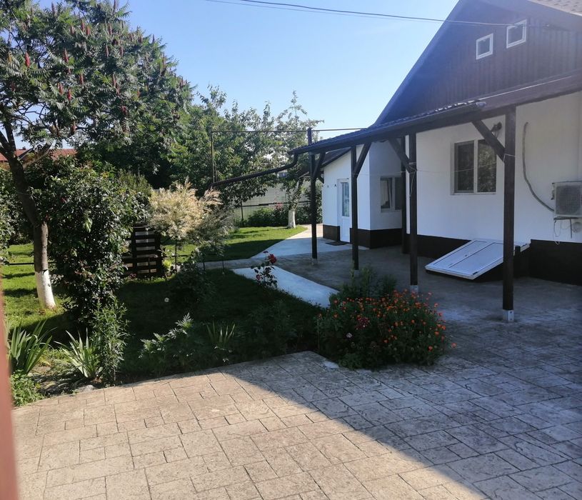 Casă de vânzare în comuna Lipănești, strada Mihai Viteazu nr 256 A (la Moiseasca), județul Prahova