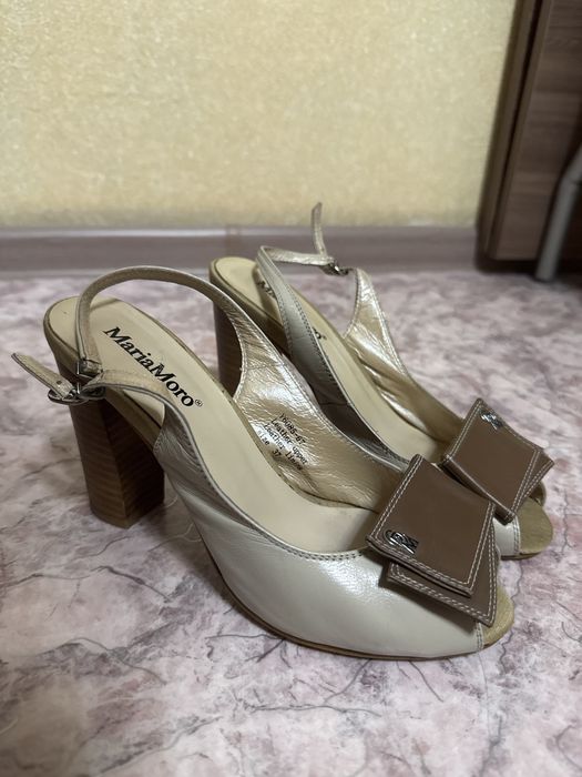 Босоножки женские