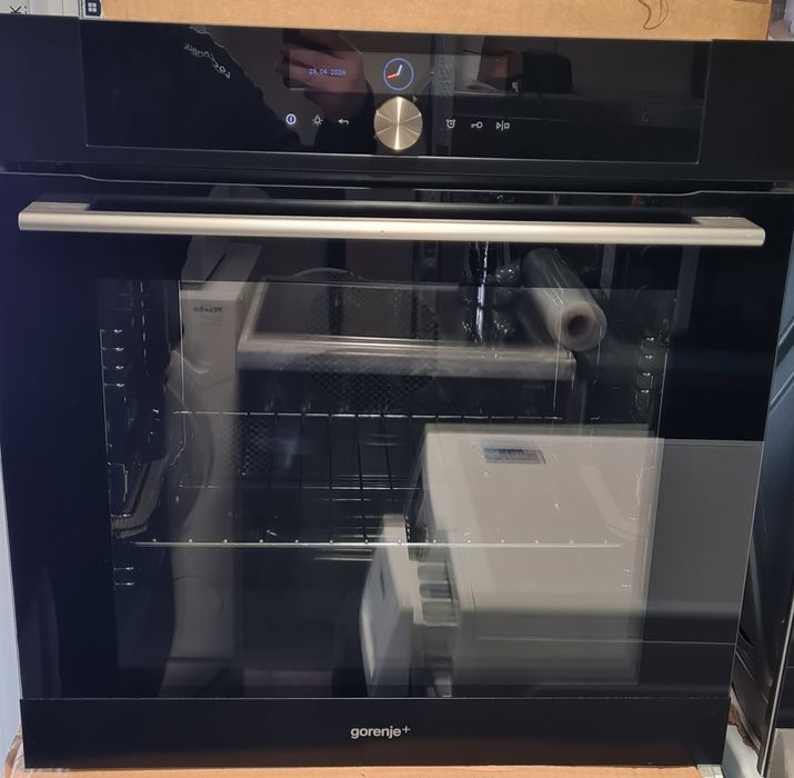 Фурна за вграждане Gorenje + TFT дисплей  Пиролиза  А+