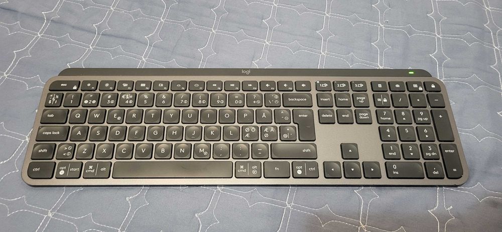 Logitech MX Keys  Tastatura Wireless Bluetooth folosita fuctionala  185 Lei  fara alte accesorii