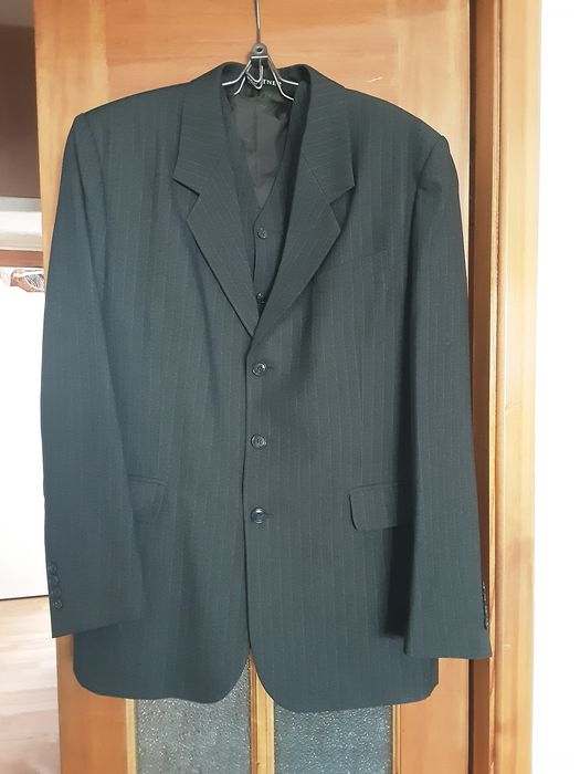 Костюм мужской тройка