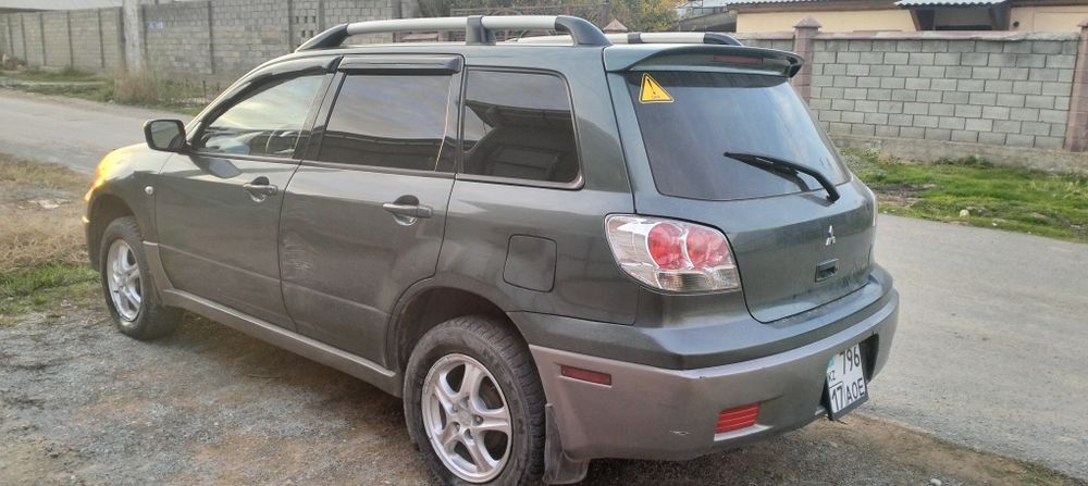Митсубиси аутландер