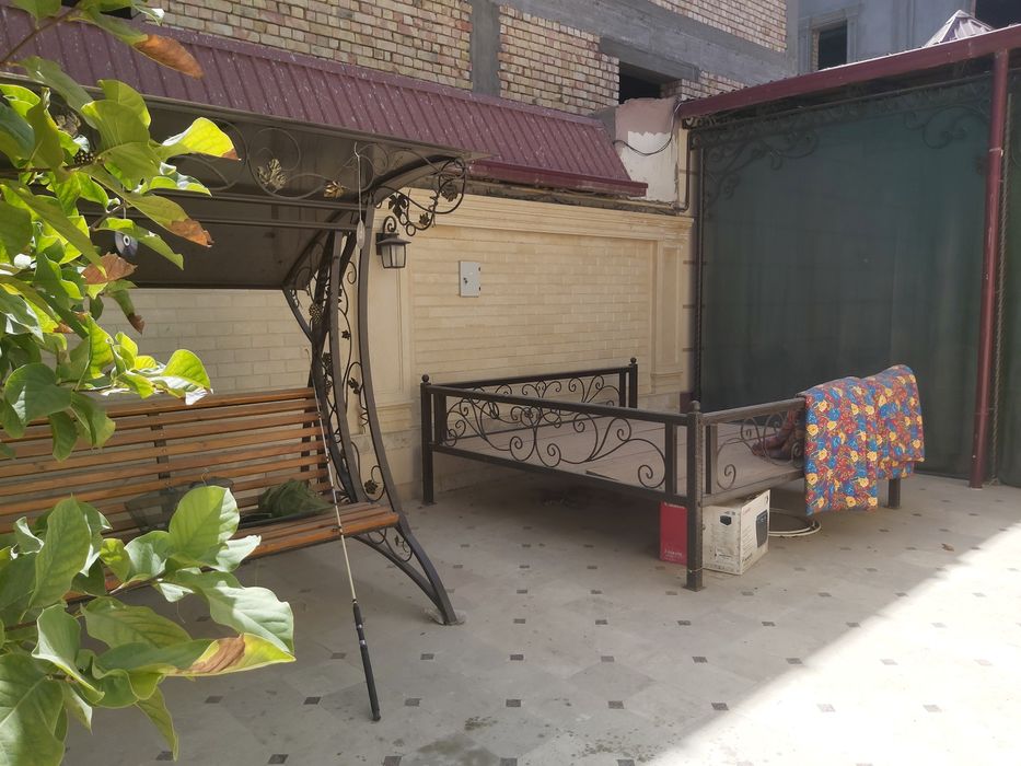 Продается дом на участке в 6 соток