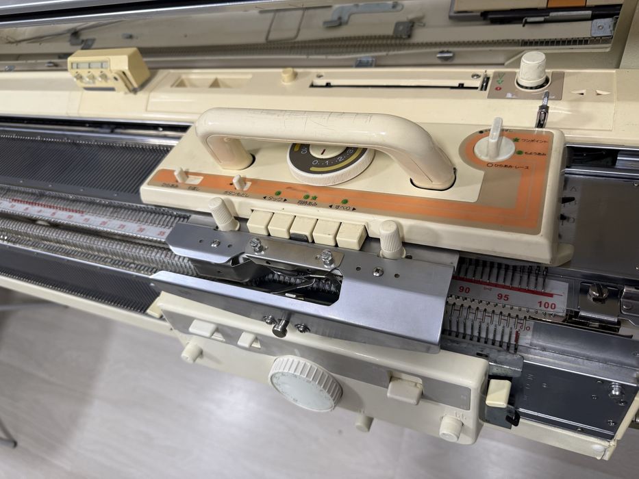 Вязальная машина brother