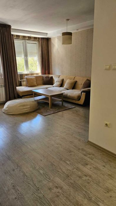 Дава се под наем Двустаен апартамент в София, Бъкстон - 87 кв.м за 718.08 € - Снимка #2