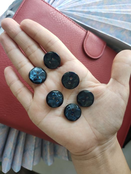 Продам пуговицы очень красивые