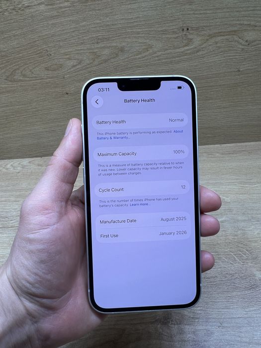 iPhone 16E 128Gb Alb 100%battery life 12 cicluri