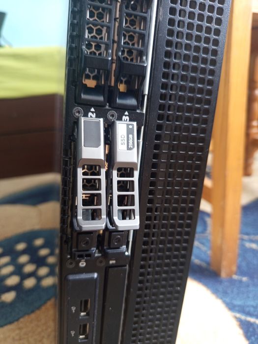 Сървър Dell - Intel Xeon X5647 2x CPU, 32GB RAM, AMD RADEON RX 580 4GB, 500 GB HDD
