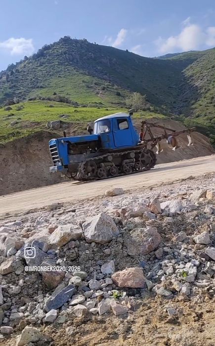 DT 75 sotiladi naxadu