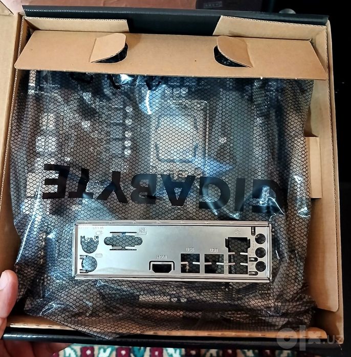Продается h610 ddr5 + i5 12400f
