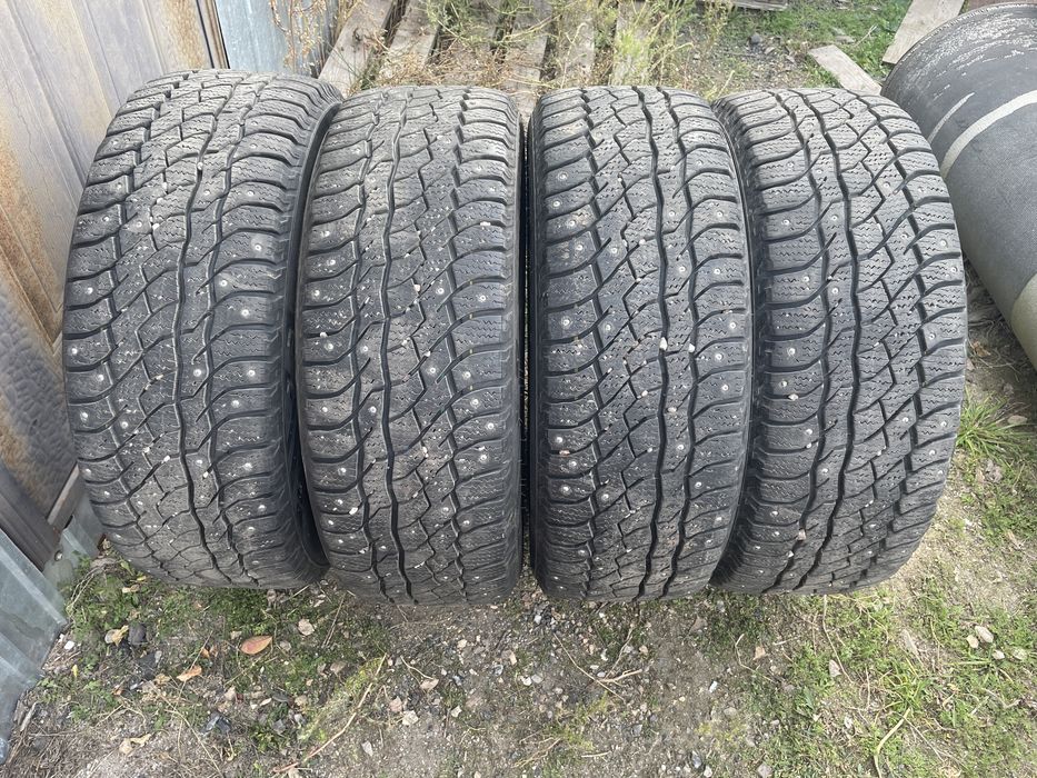 Шипованная резина Viatti 235/55 R18