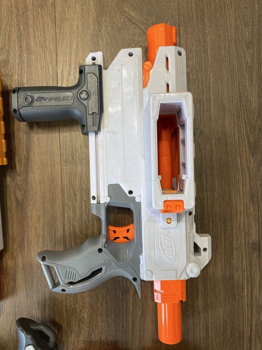 Игрушечные автоматы Nerf modulus и mega
