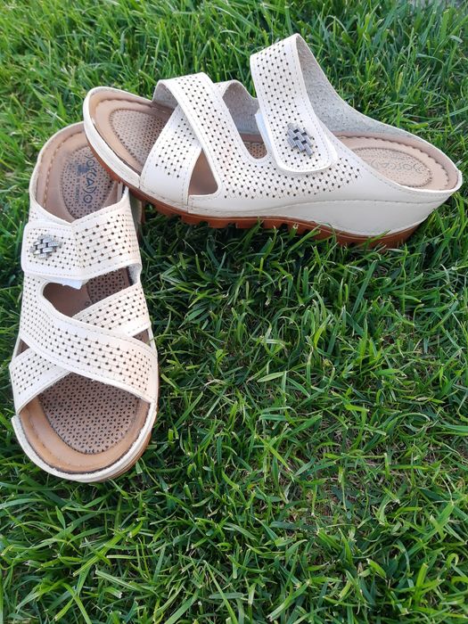 Дамски чехли с анатомична подметка