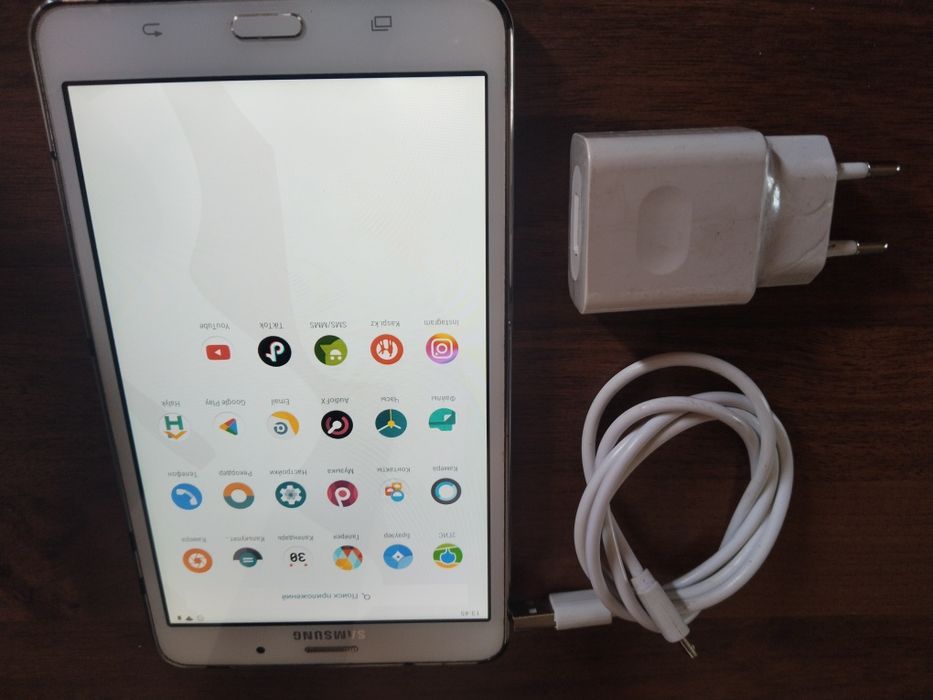 Телефон рабочий чистый