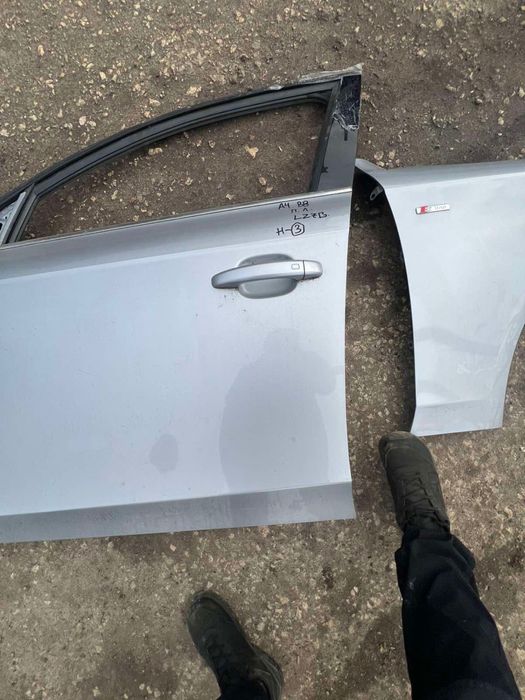 Калник и врата за Ауди AUDI A4 B8.5 има забележка ном.3