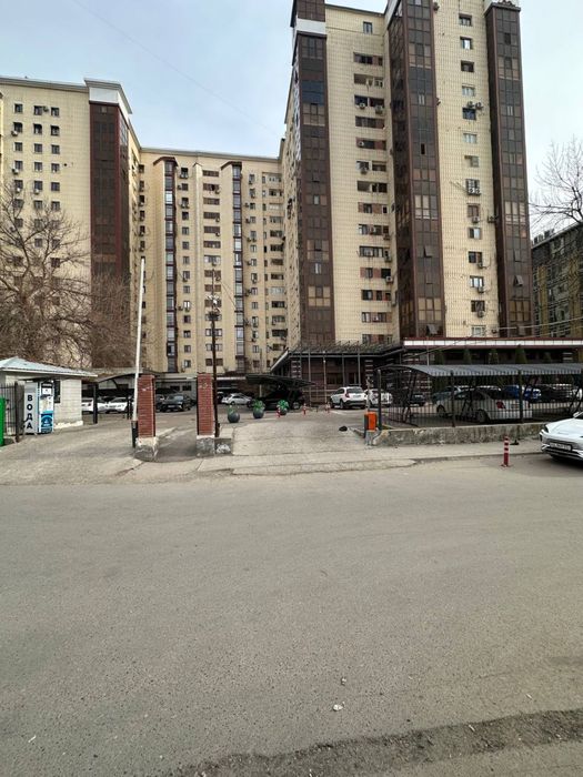 Продается 3 комнатная квартира ул. Бабура