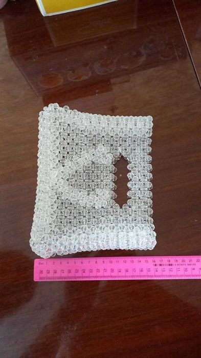 Оригинальные сумочки из бусин.