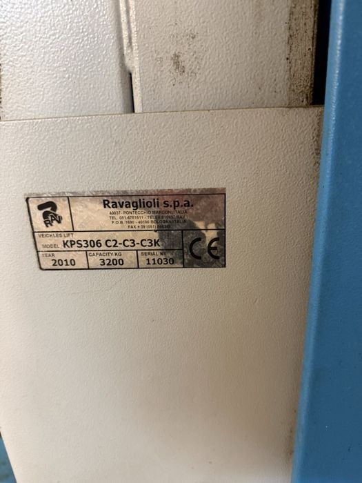 Двуколонен, винтов подемник 3,2 т Ravaglioli