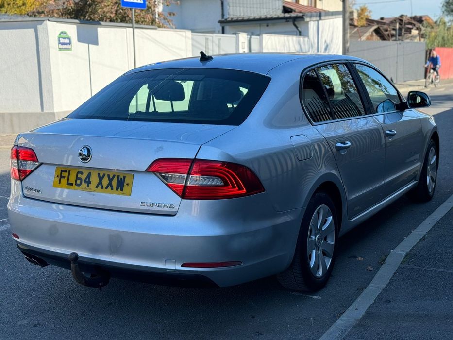 Dezmembrez skoda superb 2 facelift