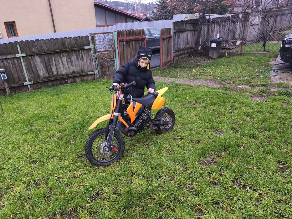 Vând motocicleta copii enduro