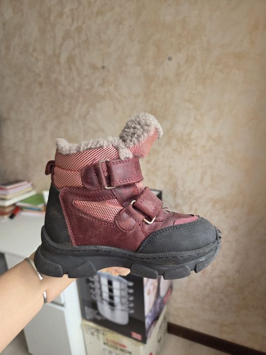 Продам детские сапоги