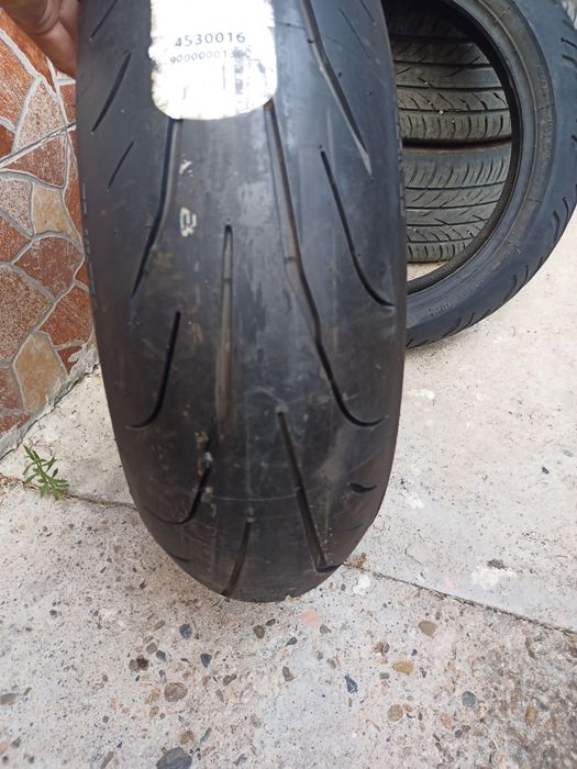 Продавам гуми за мотор