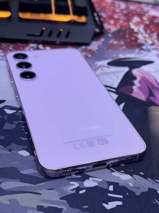 Samsung S23 8/128ГБ