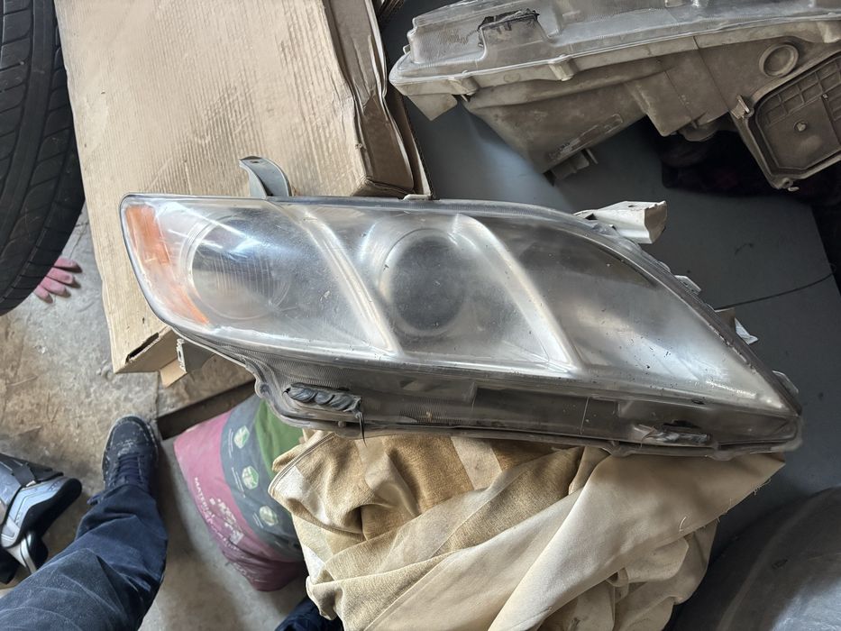 Фара на камри 40