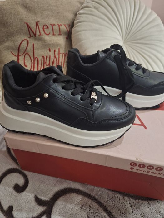 Дамски сникърси на DOCA нови за 50лв