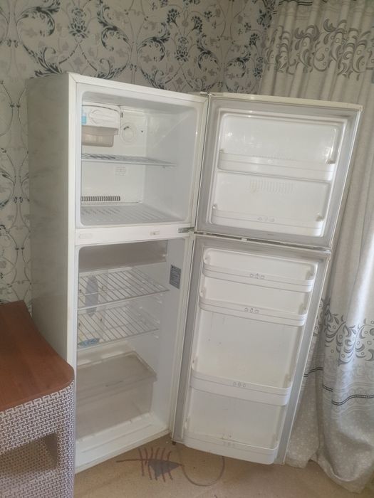 Продаётся холодильник LG