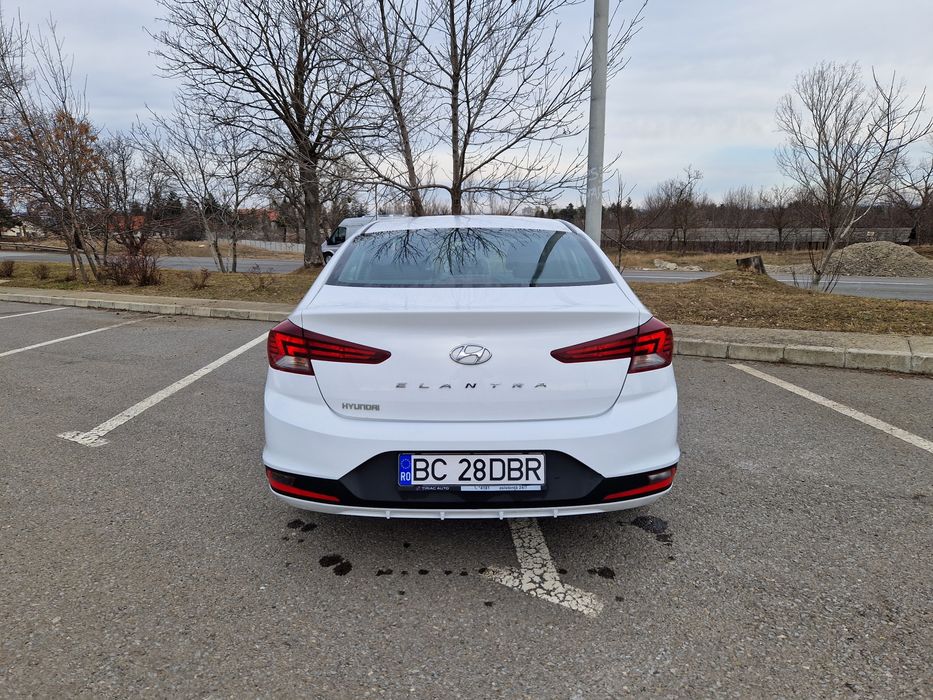 Hyundai  Elantra
