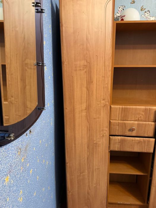 Шкаф срочно б/у.